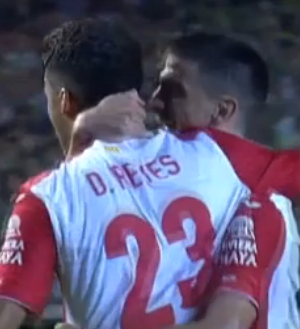 Diego Reyes celebra su gol frente al Betis: Agencias.