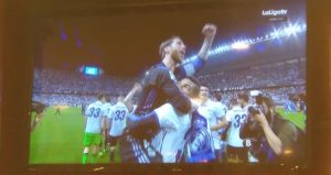 El triunfo del Madrid desde la tele del bar: CR.