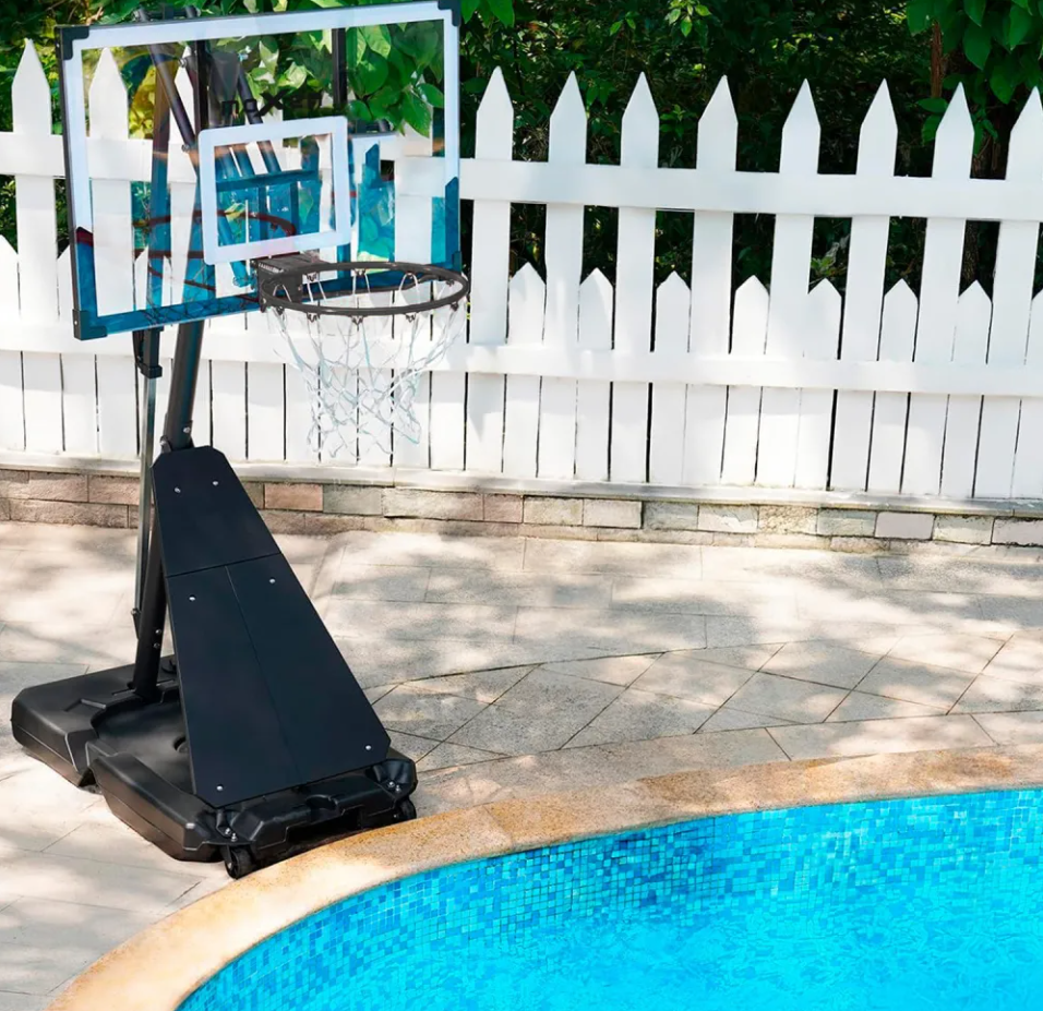 ¿Por qué no jugar al baloncesto desde la piscina?: Don Deporte.