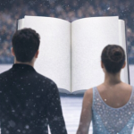 Pareja de patinadores frente a un libro en blanco: ChatGPT.