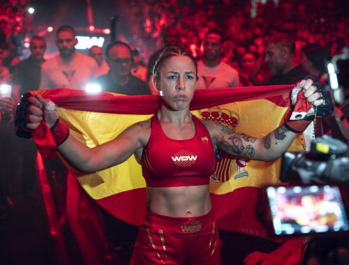 Sara Viéitez tras proclamarse vencedora del combate: Olivia Talent.